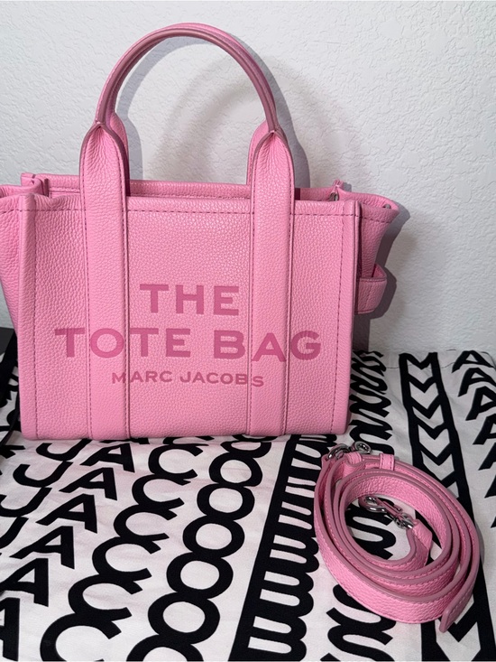 Marc Jacobs Handbags - Marc Jacobs Fluro Pink The Tote Bag Small Leather